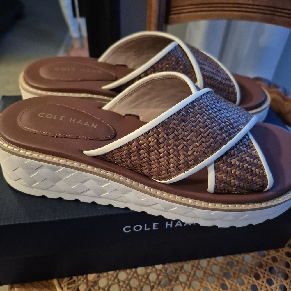 NIB Cole Haan Tan Woven Slide Sandals - Picture 2 of 5